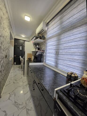 sahil qəsəbəsində satılan evlər: Bakı, Bakıxanov qəs., 3 otaqlı, Köhnə tikili, m. Neftçilər, 54 kv. m — 8