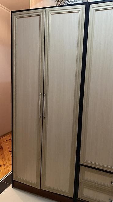 Б/у, 2 двери, С выдвижными ящиками, Бежевый, Дерево, Распашной, Прямой шкаф — 3