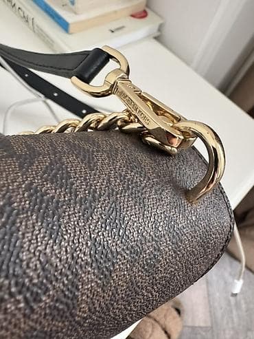 michail kors: Michael Kors çiyin çantası - Model: flap dizaynlı, ön hissədə — 5