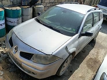 r15 tekerler: Renault Megane kombi (universall) – gümüşü rəng - Kuzov: universall — 2