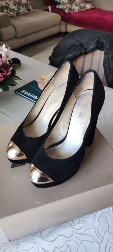 женские толстовки на молниями: Туфли, Размер: 36, цвет - Черный, Б/у — 1