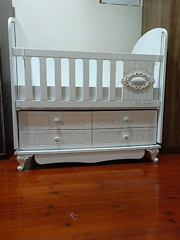 taxt ucun matras: Oğlan və qız üçün, İşlənmiş, Dördbucaq, Beşik, Dəstsiz, Matrassız, Yellənmə mexanizm ilə — 6