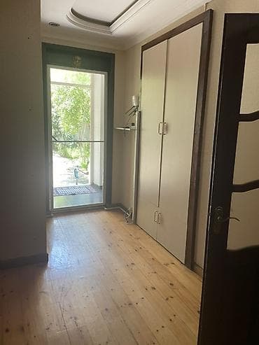 Комнаты: Bakıxanovda həyət evi kirayə verilir.3 otaqdır .4 nəfərlik ailə üçün — 7