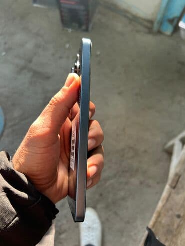 iphone 11 sarı: Poco X6, rəng - Boz, Barmaq izi — 3