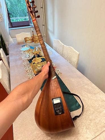 Elektro saz 4 ilin sazişi Kəlbəcər usta dúzəldib at lalafo.az Elektro saz 4 ilin sazişi Kəlbəcər usta dúzəldib