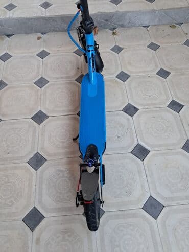 Музыкальные инструменты: Б/у Электросамокат ≤ 5", ≤ 250 Вт, 26 - 35 км/ч, Самовывоз — 2