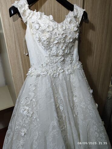 фата койноктор: Gəlinlik – güpür və çiçək işləməli - Rəng: ağ az moloçnuluq var — 3