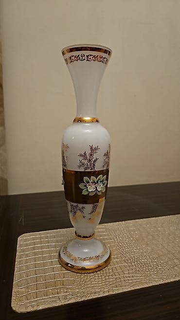 Bir vaza, Bogem şüşəsi lalafo.az -da Bir vaza, Bogem şüşəsi