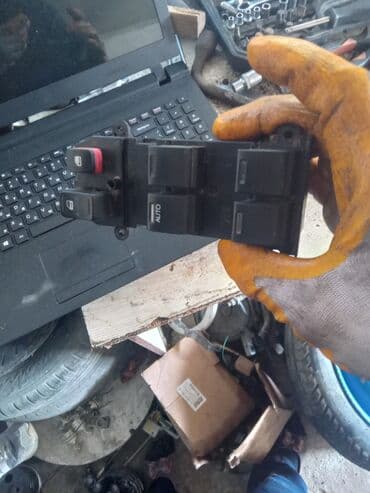 Panellər, şitlər: Honda INSIGHT, 2011 il, Orijinal, Yaponiya, İşlənmiş — 2