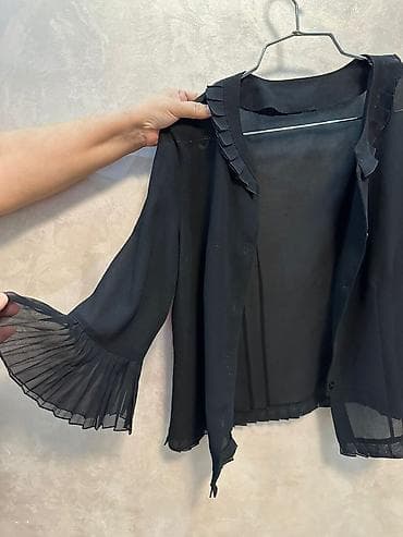 Şəxsi əşyalar: Hem pencek kimi hem Kofta kimi geyinmek olar. Deyerinden ucuz satilir — 2