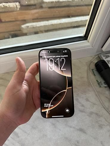 iphone 12 sade: IPhone 14 Pro, 256 GB, Qızılı, Face ID — 7