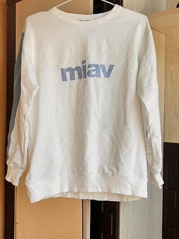 Ağ rəngli sweatşört – “miav” yazılı - Dizayn: Ön hissədə açıq mavi lalafo.az -da Ağ rəngli sweatşört – “miav” yazılı - Dizayn: Ön hissədə açıq mavi