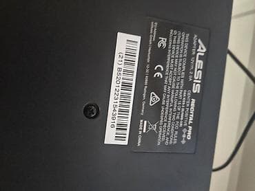 gitara sim: Alesis Recital Pro rəqəmsal piano – 88 tam ölçülü, çəkili — 4