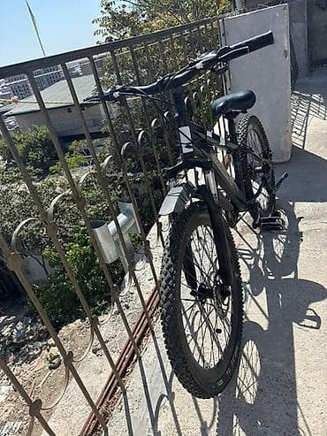 alman velo: Dağ tipli velosiped – 24 düymlük təkərlər, qalın protektorlu şinlər — 3