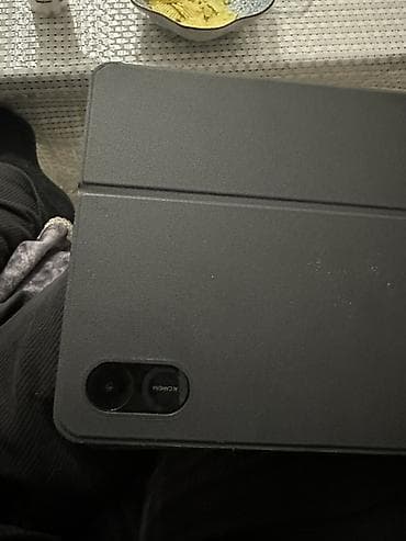 Planşet üçün maqnitli klaviaturalı qapaq - Uyğunluq: 10–11 düym