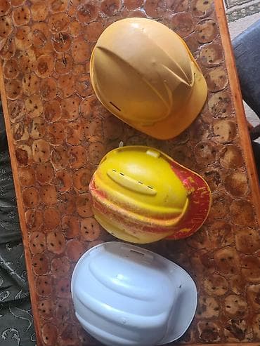 palt: Tikinti isi ucun kaska papaq prablemsiz.sarilar 5-10azn ag 20azn.unvan — 1