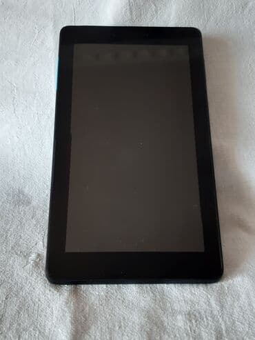 Lenova planşeti satılır 20 azn Yerə düşüb ekranı pozulub cüzi çatı