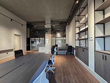 qubada ev: Ağ Şəhərdə “London Evləri”ndə premium ofis icarəyə verilir Əsas — 5