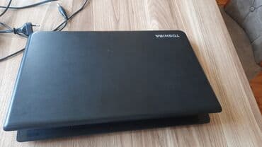 vətən kompüter: Toshiba noutbuk - Ekran: təxminən 15.6" mat ekran - Prosessor: Intel — 2