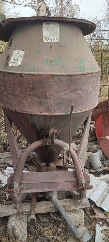 tap az avtobuslar ve xususi texnikalar: Traktor və əlavə aqreqat - Model: MTZ tipli kabinalı traktor (yan — 4