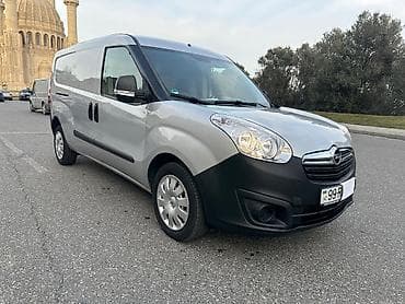 ford transit 5 1: Opel Combo: 1.3 l | 2015 il 176000 km Van body type — 7