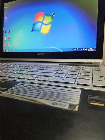diz üstü notbuk: Acer Aspire 5943G noutbuk Texniki xüsusiyyətlər: - Prosessor: Intel — 9