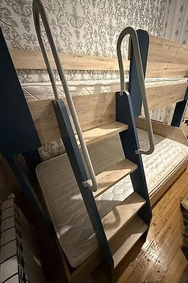 carpayi sumqayit: Oğlan və qız üçün, İşlənmiş, Çarpayı, Matras ilə, Siyirməsiz, Taxta — 2