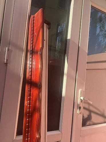 Yaxşı veziyyetde 2 metrlik qarniz Taxta dekorativ plinta/üzlük listi