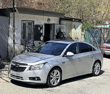 Chevrolet: Chevrolet Cruze: 1.4 л | 2011 г. 337800 км Седан — 3