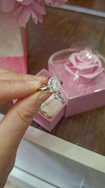 Qol saatları və aksesuarlar: Dəstə daxildir: Üzük, Gümüş, 925 Əyar — 2