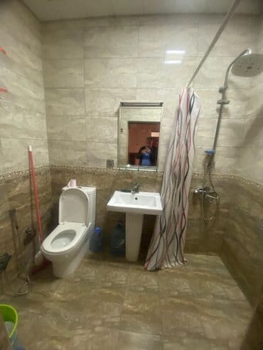 bayilda kiraye evler 250 manat: Mənzil – 2 otaqlı, ayrı mətbəxli.pasolkada mərdəkanda paltaryuyan — 4