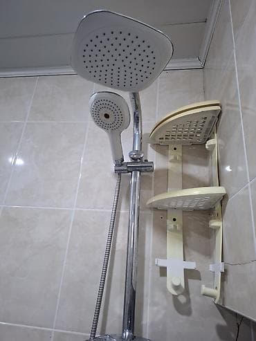 hamam ref: Duş sistemi və divar rəfi dəsti - Üst yağış duş başlığı və əl duşu — 1