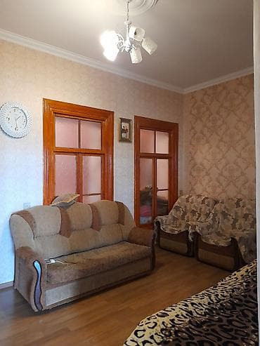 berde: Satılır.Bir həyətdə 2 ev. 2 mərtəbəli tam təmirli,beton monolit — 9