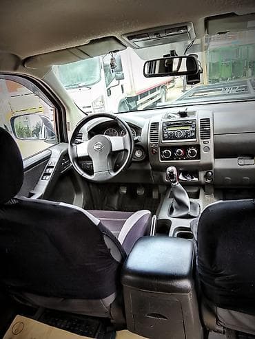 kompressor teh: Nissan Navara: 2.5 l | 2013 il Pikap — 4