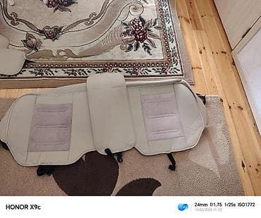 Avtomobil üçün oturacaq üzlükləri dəsti təzədi 200 ə alınıb 100 ə