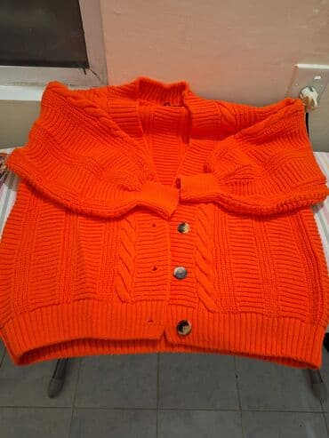 Çimərlik geyimləri: Parlaq narıncı rəngdə trikotaj kardiqan/sviter. - Model: düyməli — 1