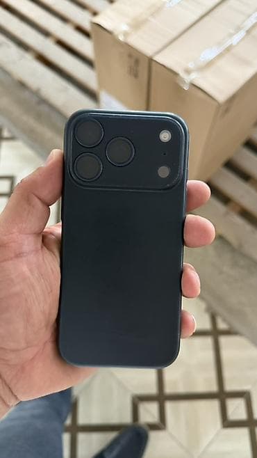 corn c15 pro: IPhone 17 Pro, 256 GB, Göy, Face ID — 1