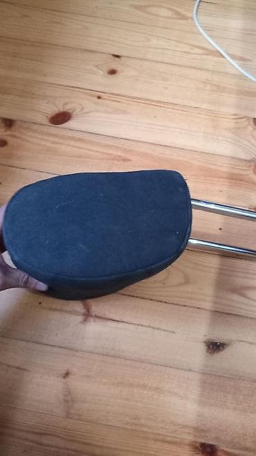 Avtomobil oturacağı üçün başaltı (headrest) - Rəng: qara, naxışlı