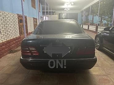 mercedes panel: Mercedes-Benz E-Class: 2 l | 1996 il Sedan — 6