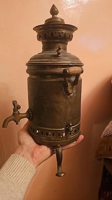 samovar od: Qədim Səfər Samovari 3 ayaqli 1930 illərin həçmi 1 litirlik — 2