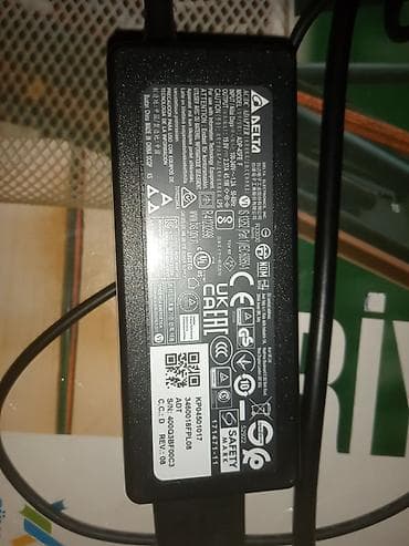 lenovo legion pro 5: Acer noutbuku Xüsusiyyətlər: - Ekran: 15.6" geniş formatlı, üst — 4