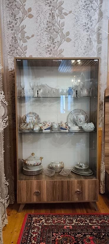 Şüşəli dolab vitrini, İşlənmiş, Ödənişli çatdırılma