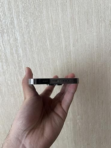 iphone kiredit: IPhone 14 Pro, Qara, Face ID — 5