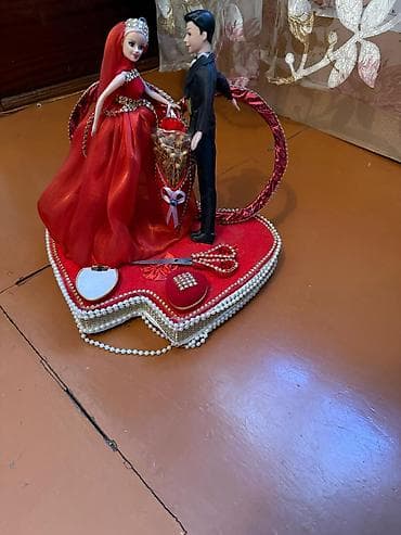 Şamdanlar: Toy və nişan bəzəkləri dəsti - Böyük hərf formasında dekorlar: “S” və — 3