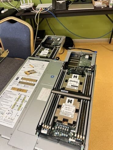 чип node: Quanta Computer Inc. şirkətinin istehsalı olan bu server, böyük həcmdə — 8