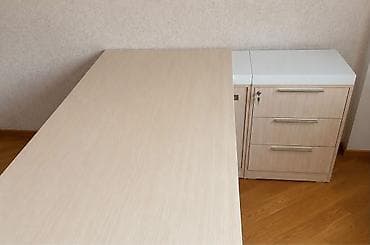 ofis dolablari: Ofis üçün L formalı iş masası və yan dolab dəsti - Rəng: açıq palıd — 6