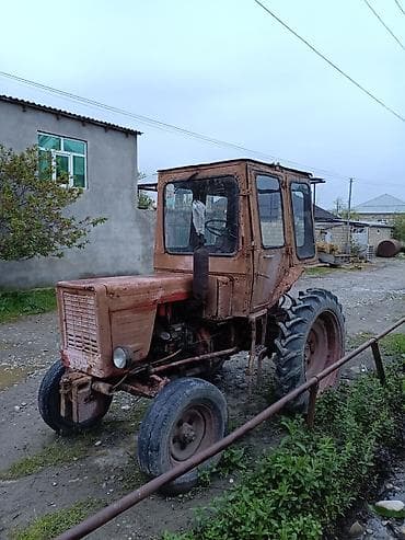 gəncə traktor zavodu 892: Belarus MTZ tipli təkərli traktor - Kabinli versiya: tam qapalı — 3