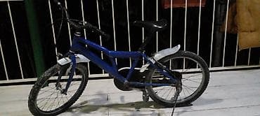 Uşaq velosipedi – 20" təkərli, mavi rəng Xüsusiyyətlər: - Təqribən 20 at lalafo.az Uşaq velosipedi – 20" təkərli, mavi rəng Xüsusiyyətlər: - Təqribən 20