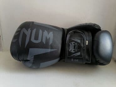 футы для тайского бокса: Venum boks əlcəkləri – 8 öz - Rəng: qara, boz loqo və naxışlarla - — 2