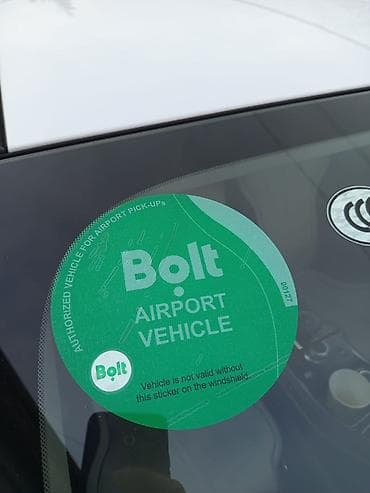 Hava Limaninda işləmək uçun sürücülər tələb olunur Bolt Aeroport ilə